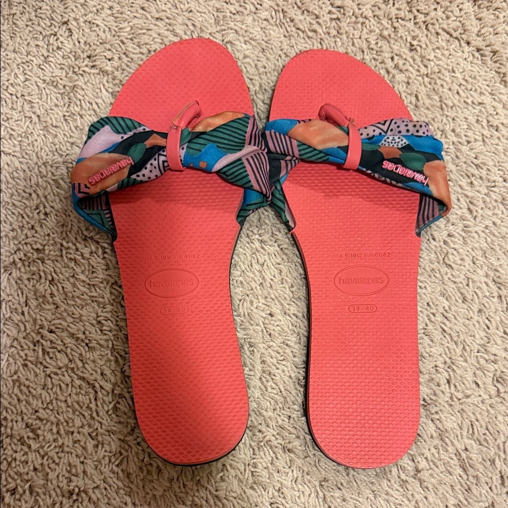 Havaianas Women's Coral Sandals with Patterned Straps